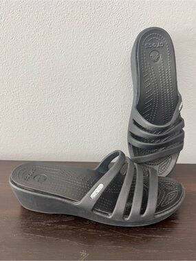 Crocs Womens Rhonda Slides Sandals Wedge Heel Black Synthetic Size 6